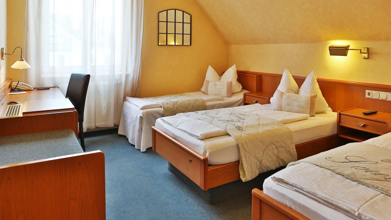 Hotel Bauschheimer Hof Ruesselsheim Exterior photo